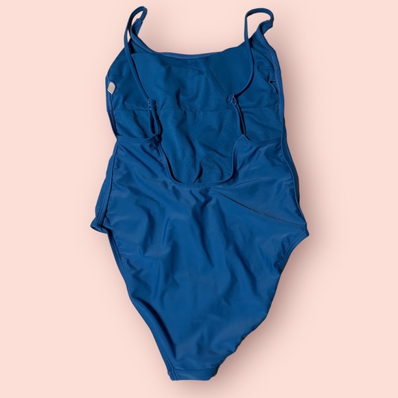 Women’s One Piece Swim Suit Size Medium - Picture 2 of 4